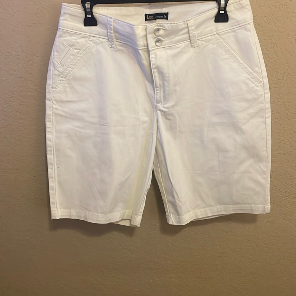 Lee White Bermuda Shorts.  Size 10.